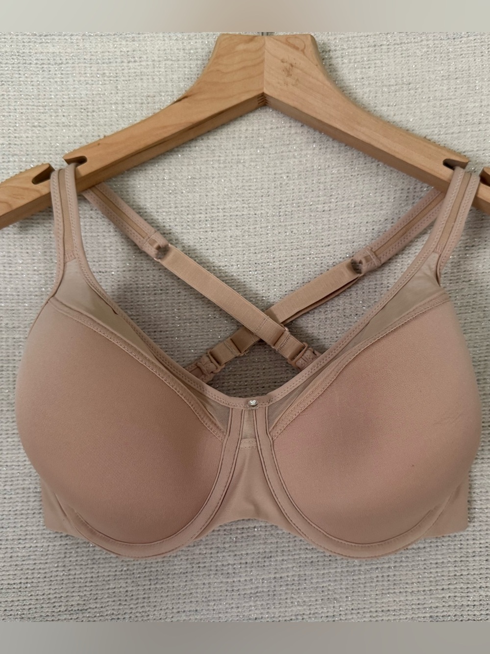 Bali One Smooth U Ultra Light Convertible Bra 34DD Nude